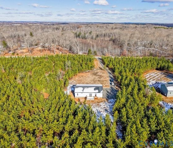 170 Barter Hill Rd, Cumberland, VA 23040