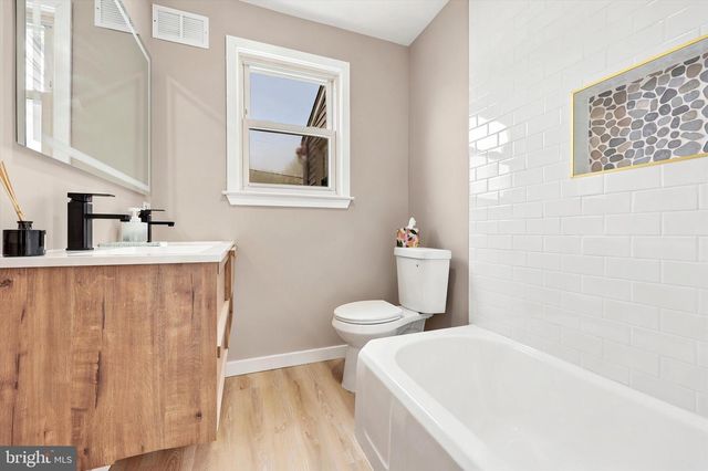 25 N MARTIN LN, Norwood, PA 19074