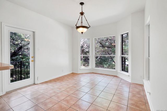 9627 JASON BND, Helotes, TX 78023