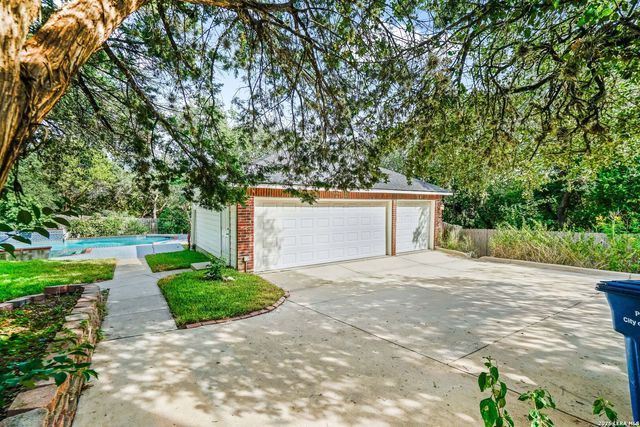 9627 JASON BND, Helotes, TX 78023