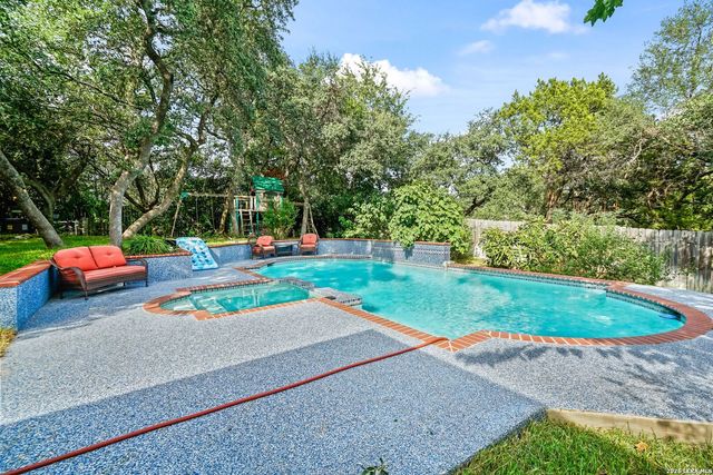 9627 JASON BND, Helotes, TX 78023
