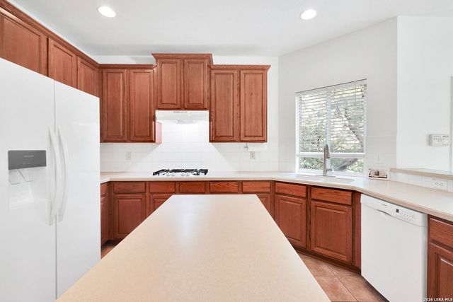 9627 JASON BND, Helotes, TX 78023