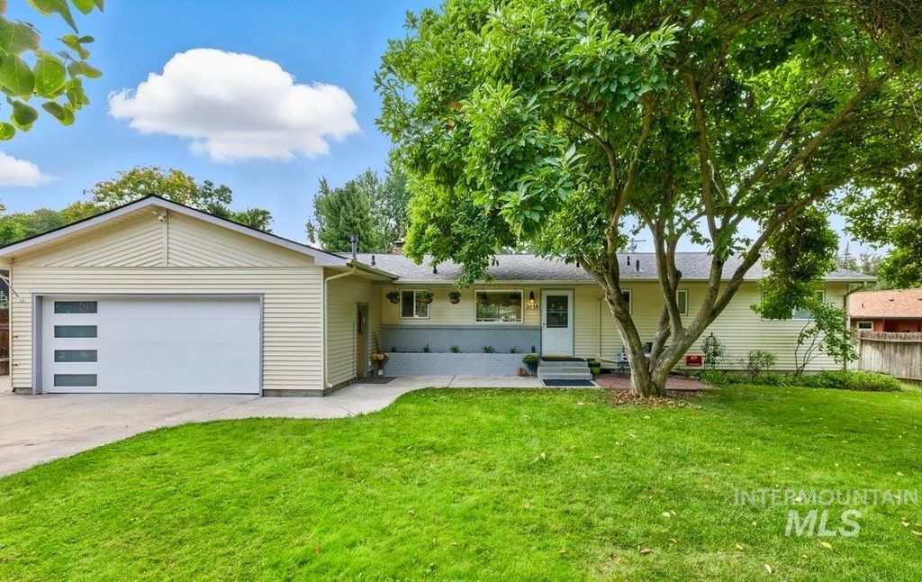 3018 N Crane Creek Rd, Boise, ID 83702