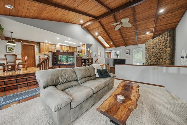 16686 Meadow Vista Dr, Pioneer, CA 95666