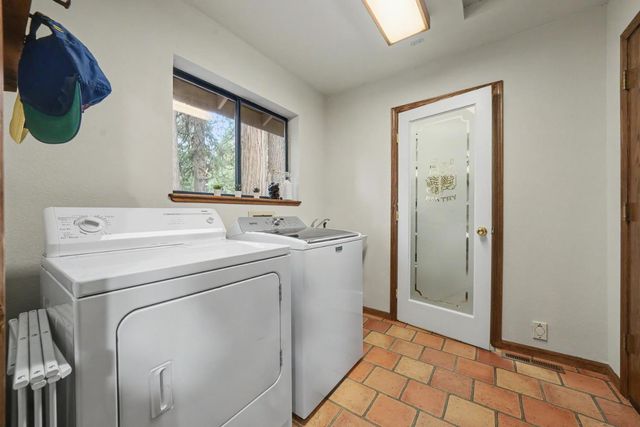 16686 Meadow Vista Dr, Pioneer, CA 95666