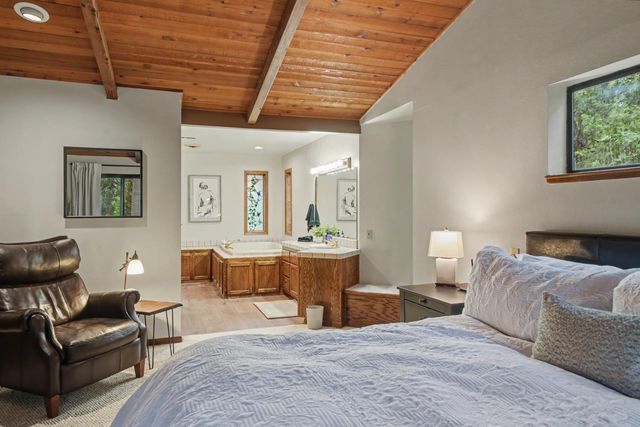 16686 Meadow Vista Dr, Pioneer, CA 95666