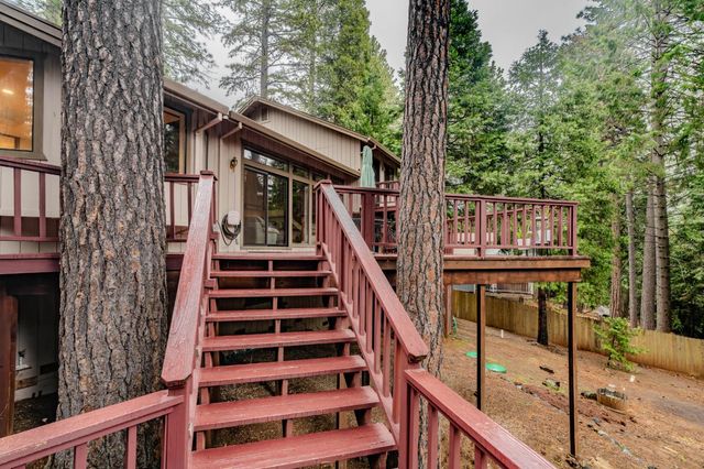 16686 Meadow Vista Dr, Pioneer, CA 95666