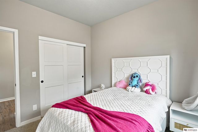 11952 S 107th Avenue, Papillion, NE 68046