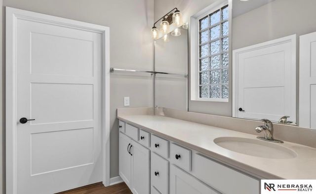 11952 S 107th Avenue, Papillion, NE 68046
