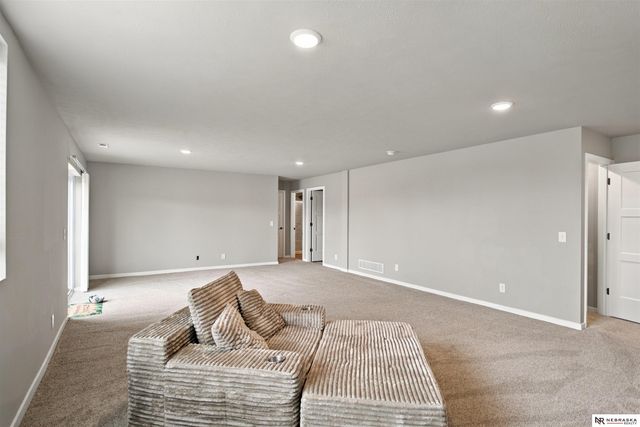 11952 S 107th Avenue, Papillion, NE 68046