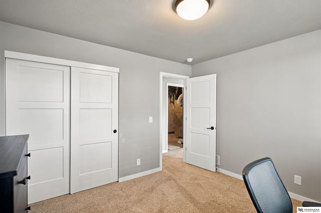 11952 S 107th Avenue, Papillion, NE 68046
