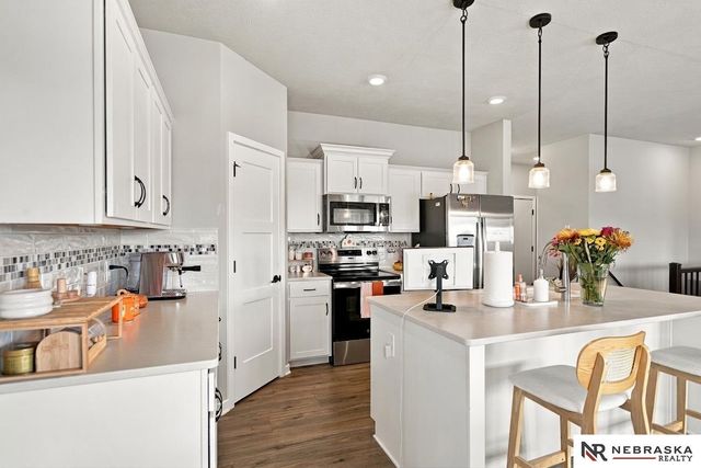 11952 S 107th Avenue, Papillion, NE 68046