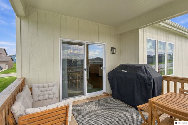 11952 S 107th Avenue, Papillion, NE 68046