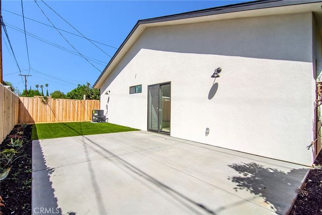 22136 Hart Street, Canoga Park, CA 91304