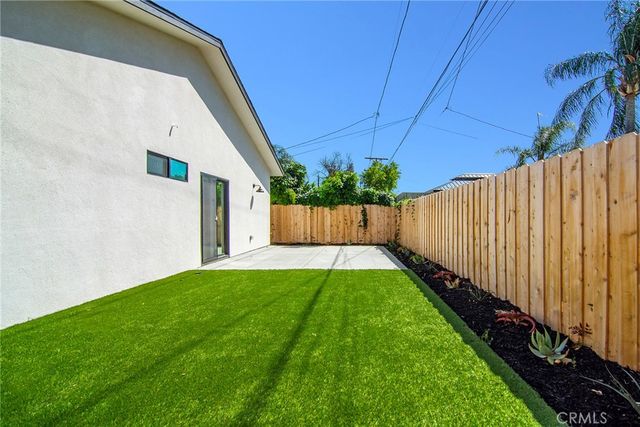 22136 Hart Street, Canoga Park, CA 91304