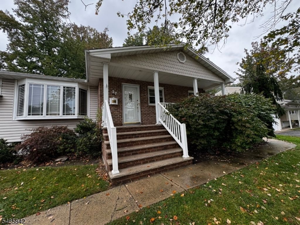27 Frieda Ln, Woodbridge Twp., NJ 07067 — photo 2