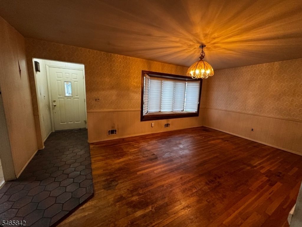 27 Frieda Ln, Woodbridge Twp., NJ 07067 — photo 4