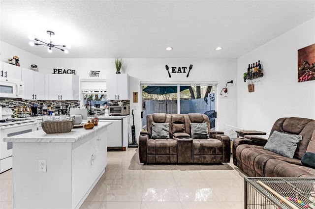 1687 SE 30th St, Homestead, FL 33035