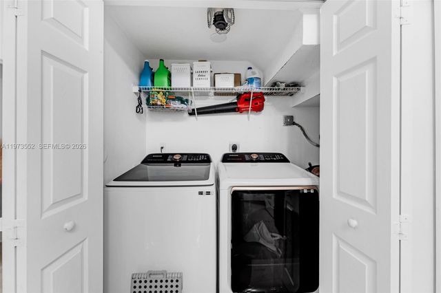 1687 SE 30th St, Homestead, FL 33035