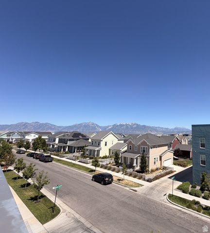 11029 S LAKE RUN RD, South Jordan, UT 84009