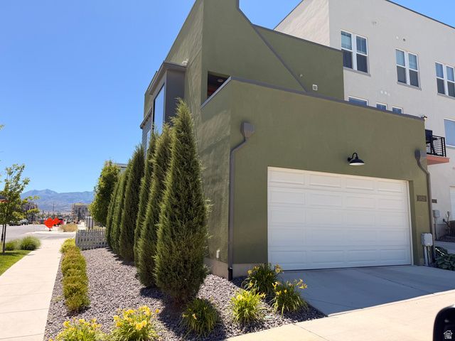 11029 S LAKE RUN RD, South Jordan, UT 84009