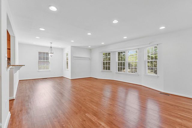 3683 BLENHEIM BLVD, Fairfax, VA 22030