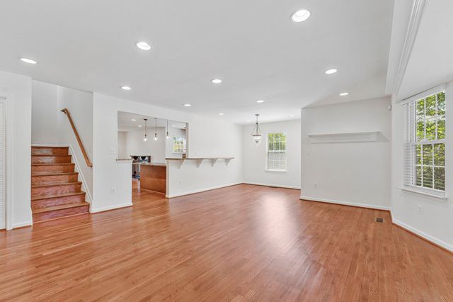 3683 BLENHEIM BLVD, Fairfax, VA 22030