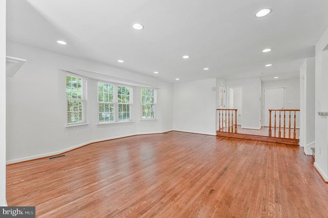 3683 BLENHEIM BLVD, Fairfax, VA 22030