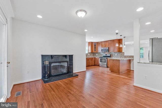 3683 BLENHEIM BLVD, Fairfax, VA 22030