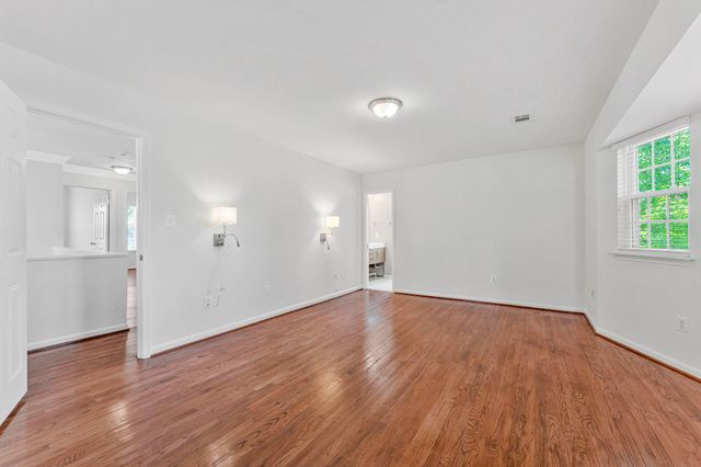 3683 BLENHEIM BLVD, Fairfax, VA 22030