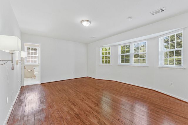 3683 BLENHEIM BLVD, Fairfax, VA 22030