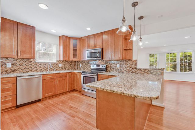 3683 BLENHEIM BLVD, Fairfax, VA 22030
