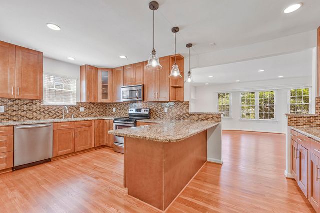 3683 BLENHEIM BLVD, Fairfax, VA 22030