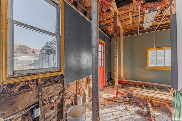 726 PARK Avenue, Pekin, IL 61554