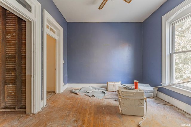 726 PARK Avenue, Pekin, IL 61554