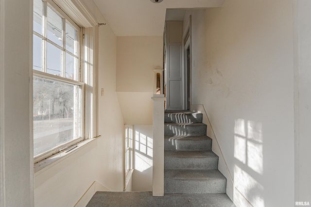 726 PARK Avenue, Pekin, IL 61554