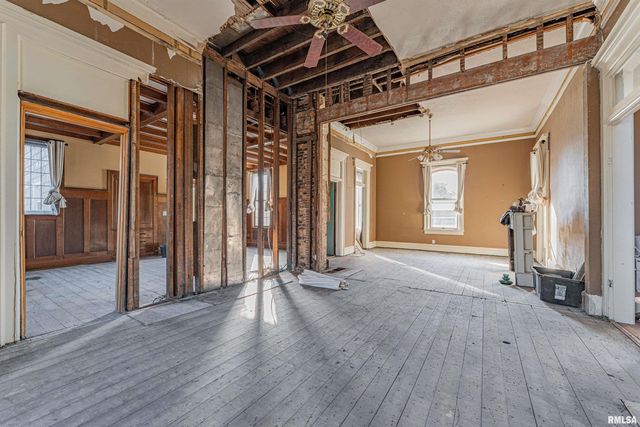 726 PARK Avenue, Pekin, IL 61554