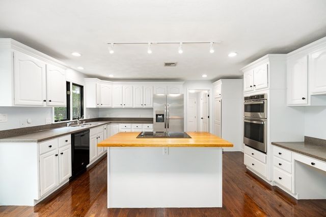40 Sagamore Street, Hamilton, MA 01982