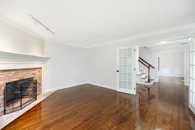 40 Sagamore Street, Hamilton, MA 01982