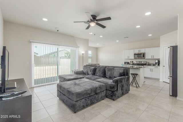 1160 W AVALON CANYON Drive, Casa Grande, AZ 85122