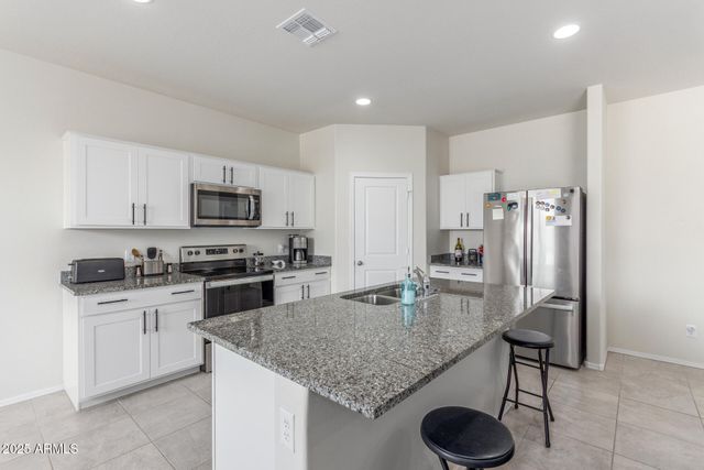 1160 W AVALON CANYON Drive, Casa Grande, AZ 85122