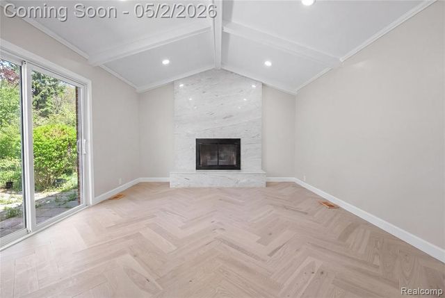 5 Snow Court, Dearborn, MI 48124
