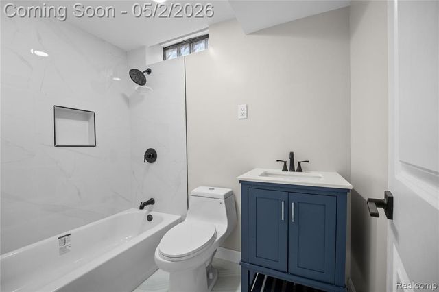 5 Snow Court, Dearborn, MI 48124