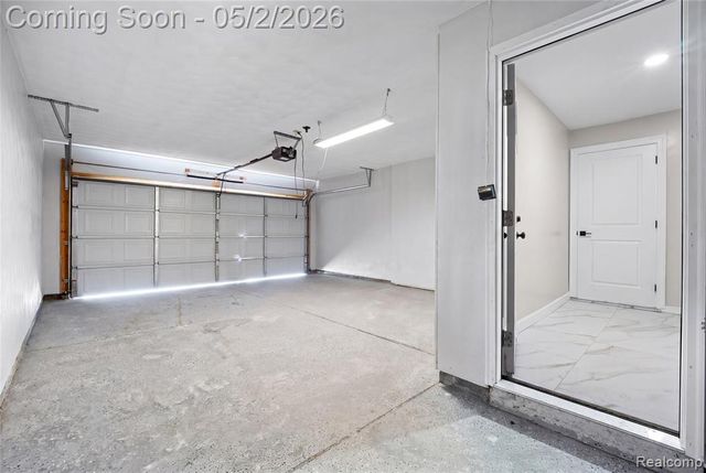5 Snow Court, Dearborn, MI 48124