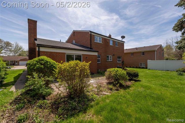 5 Snow Court, Dearborn, MI 48124