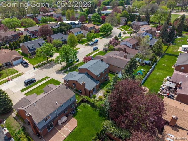 5 Snow Court, Dearborn, MI 48124