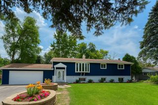 345 Souwanas Trail, Algonquin, IL 60102