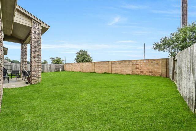 5319 Lauren Manor Drive, Brookshire, TX 77423