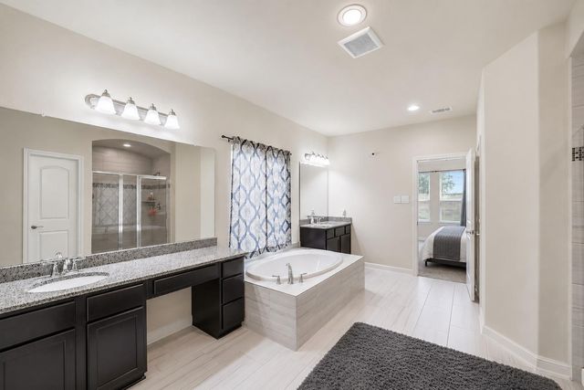 5319 Lauren Manor Drive, Brookshire, TX 77423
