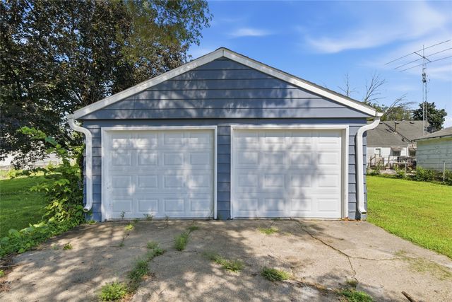 1614 Searle Street, Des Moines, IA 50317